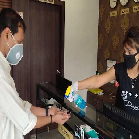 Hotel Swagatam Inn ราชโกฎิ ภายนอก รูปภาพ