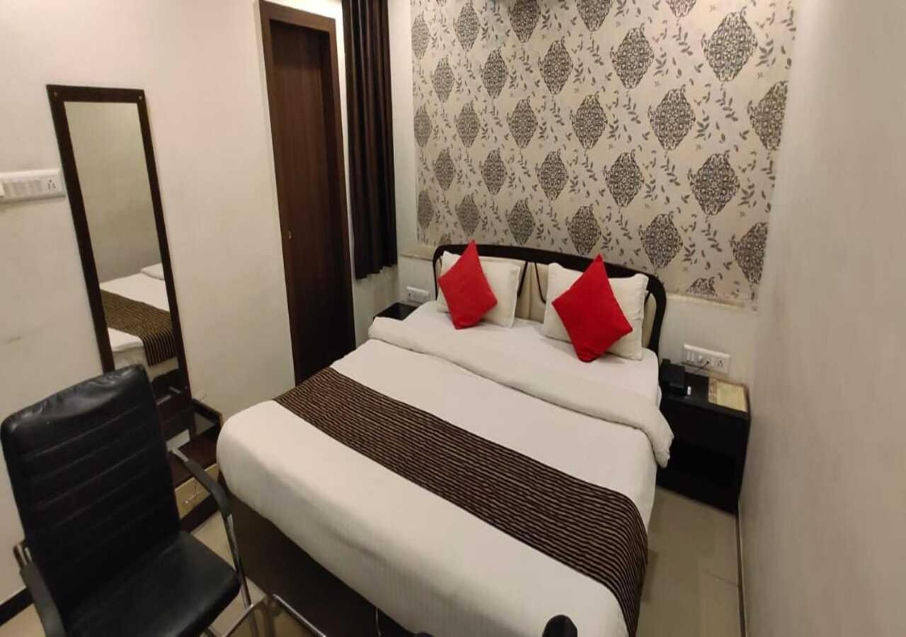 Hotel Swagatam Inn ราชโกฎิ ภายนอก รูปภาพ