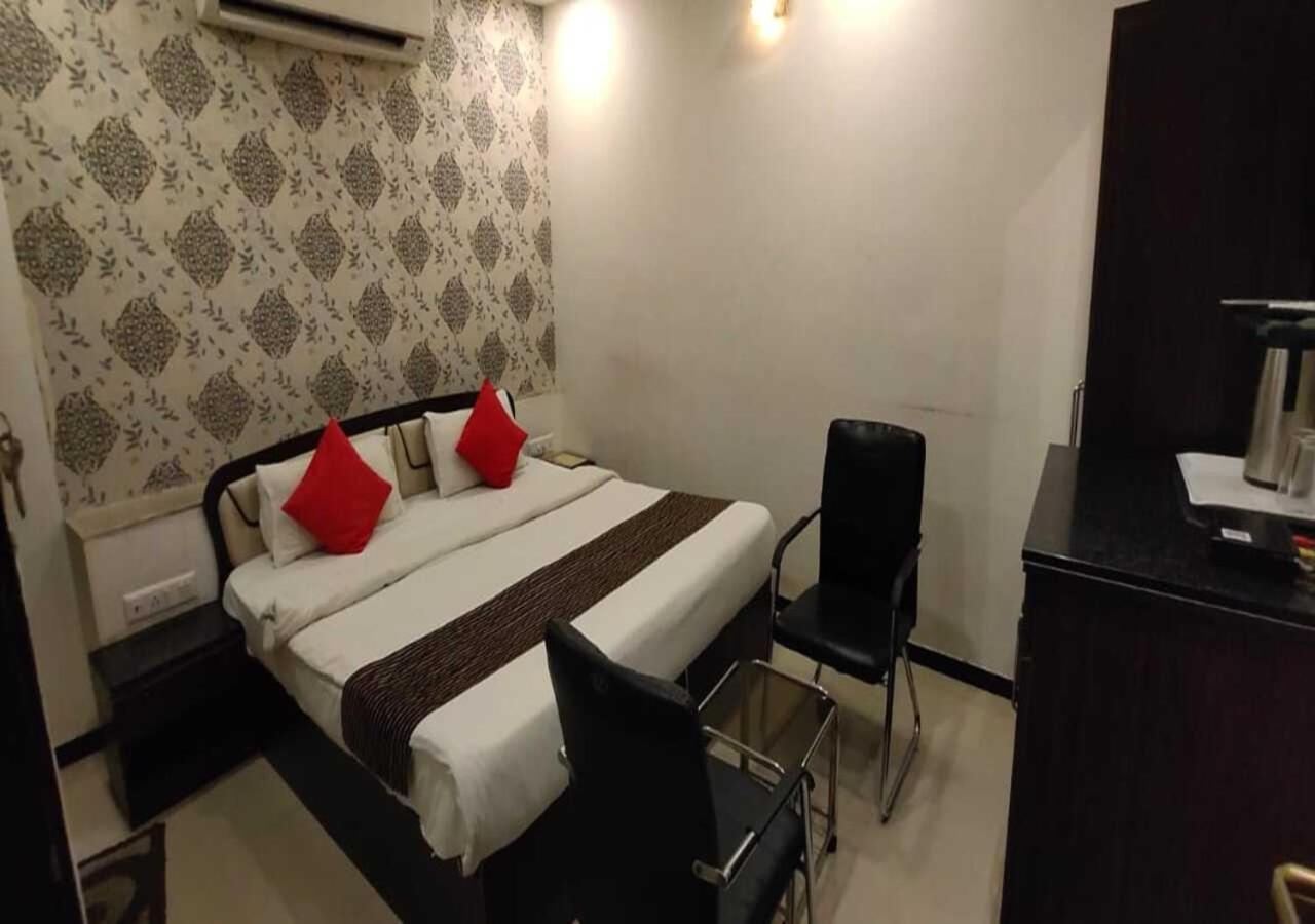 Hotel Swagatam Inn ราชโกฎิ ภายนอก รูปภาพ