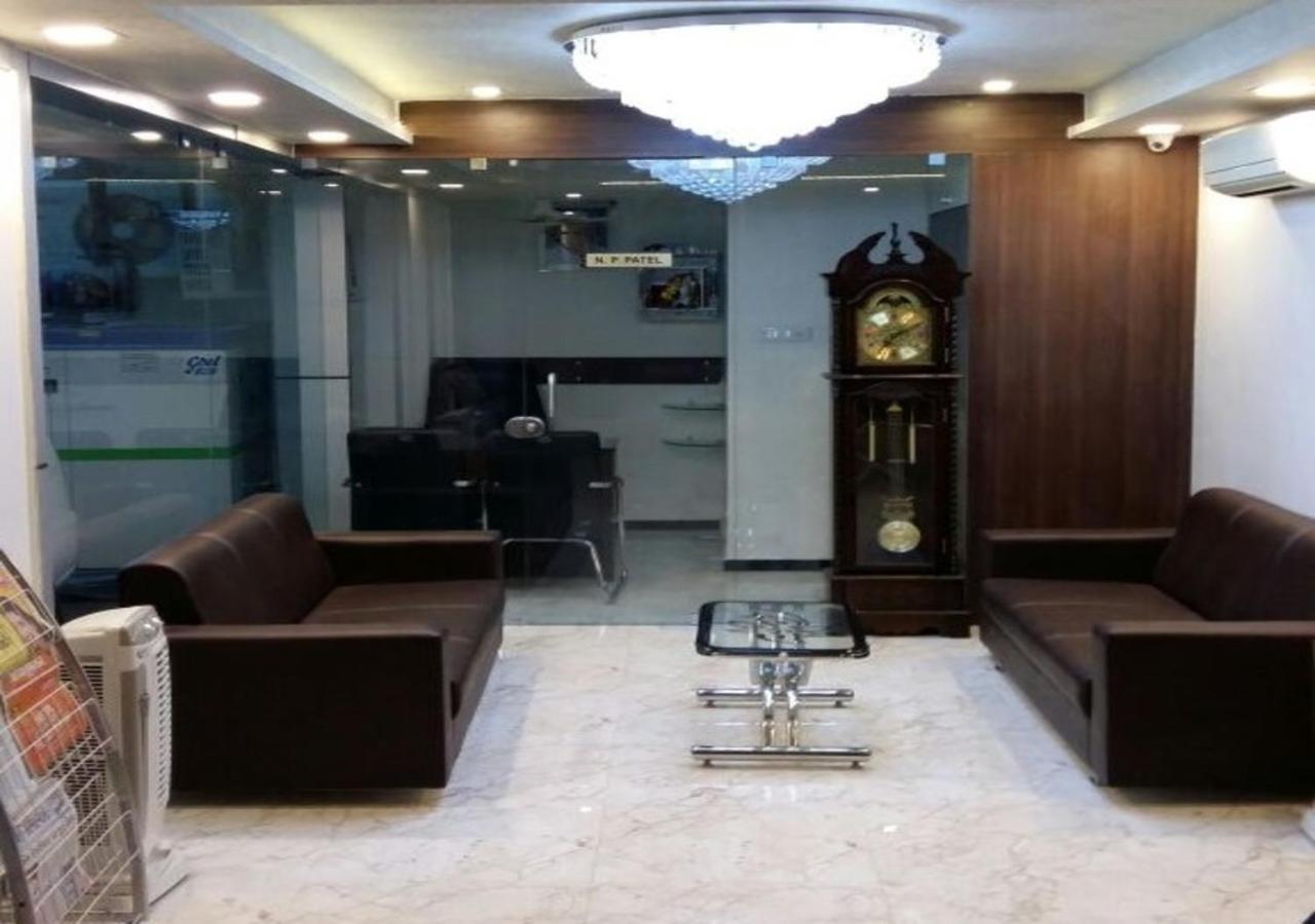 Hotel Swagatam Inn ราชโกฎิ ภายนอก รูปภาพ